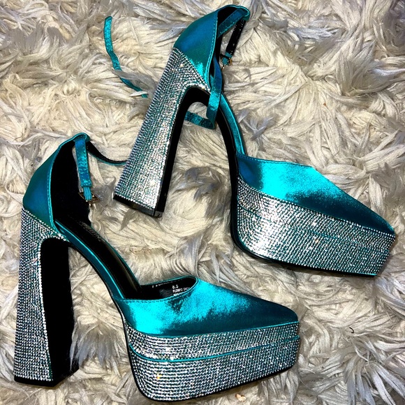 Dance Club Party Heel RARE SOLD OUT - Cape Robin 8.5 -Turquoise Rhinestone Heels - Picture 5 of 10